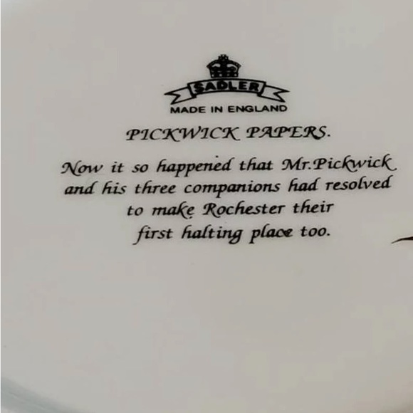 Vintage James Sadler Pickwick Papers Charles Dickens teapot - Picture 3 of 3